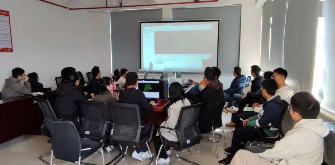 最新技术培训,启程技能之旅,自信铸就梦想之路