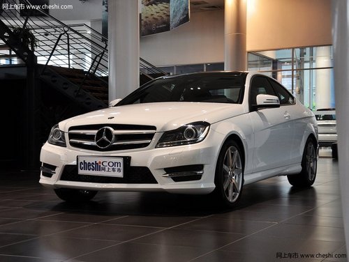 奔驰C180最新款，爱的旅程与温馨陪伴的日常