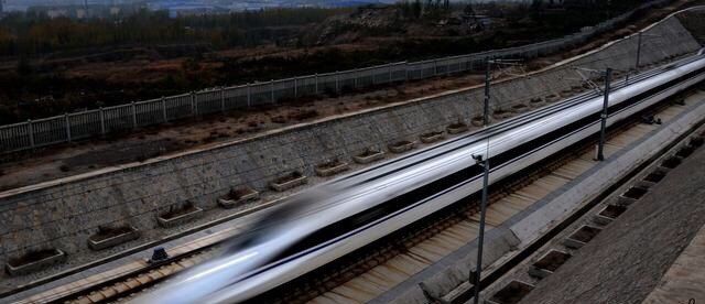 宝丰高铁最新动态，启程探索自然美景的列车即将出发！