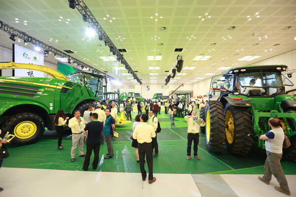 天津约翰迪尔最新招聘，小巷中的独特风景，探寻职场新机遇！