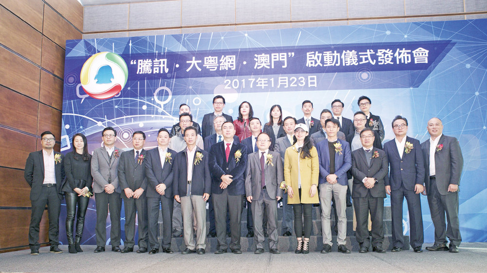 香港澳门大众网官方最新消息查询,稳健设计策略_FHQ49.465时尚版