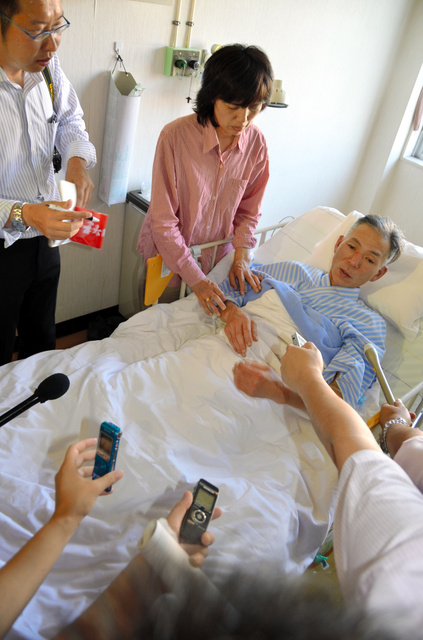 关于老人护介最新番号问题的探讨与涉黄问题的探究