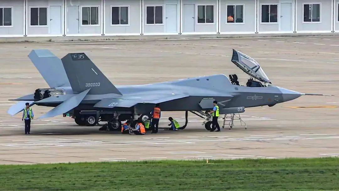 中国最新歼-35战斗机，引领空中力量的新时代先锋