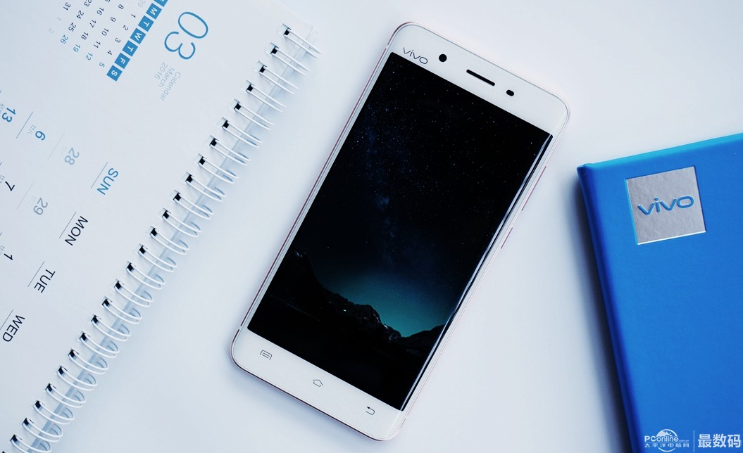 小红书分享,步步高最新曲屏手机惊艳登场!