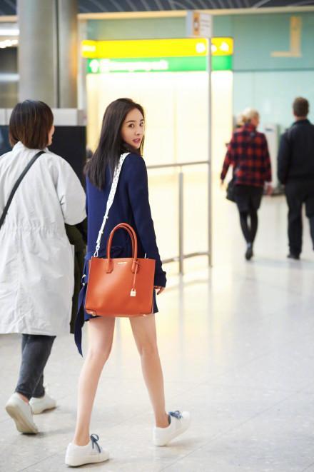 杨幂2024年2月最新街拍,时尚潮流先锋引领者