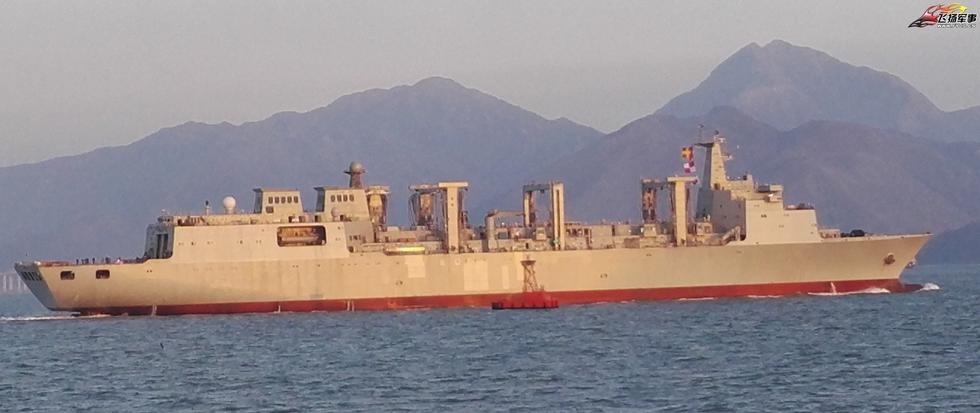 中国最新5万吨补给舰的温馨日常纪实