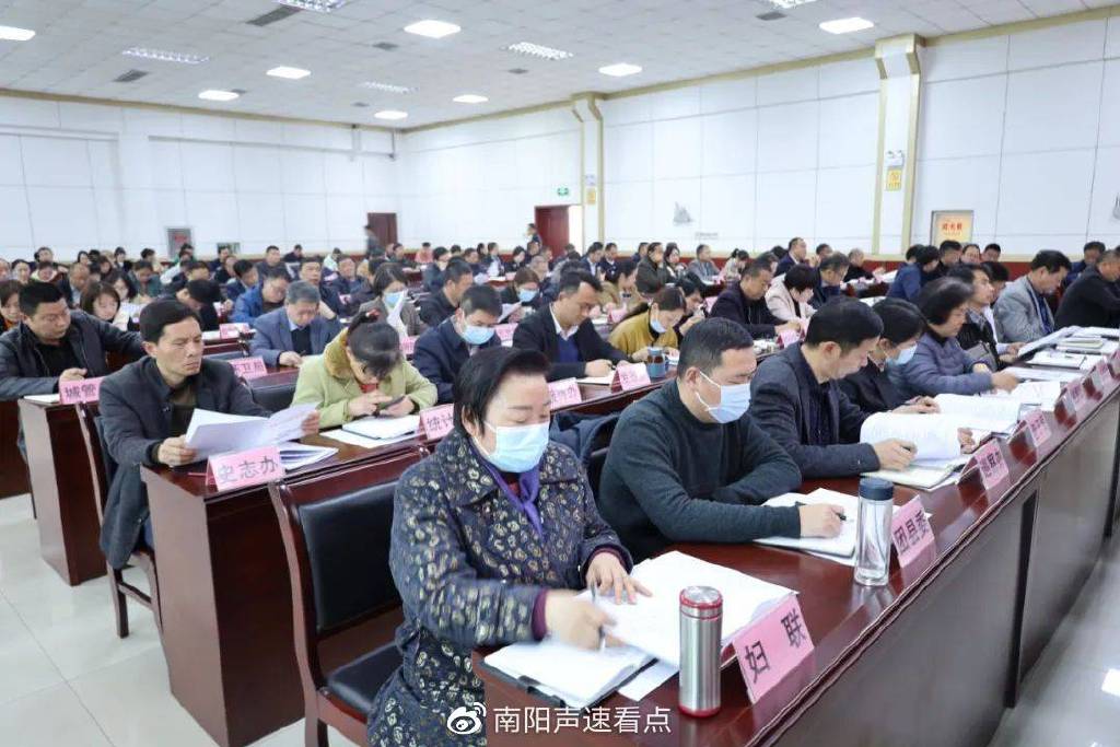 西峡吧何耀航的最新动态,变化中的力量与自信成就之旅