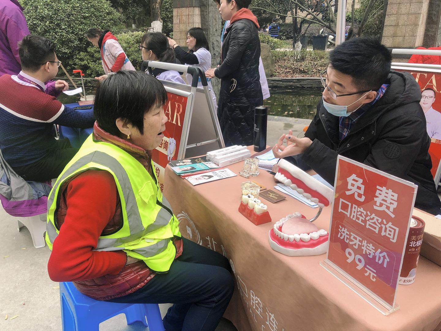 银河湾第一城最新动态,温馨日常故事揭秘