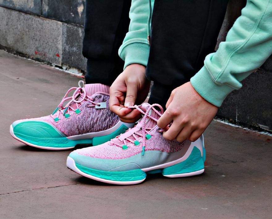 安踏篮球鞋新款科技重塑球场,前所未有的篮球魅力体验