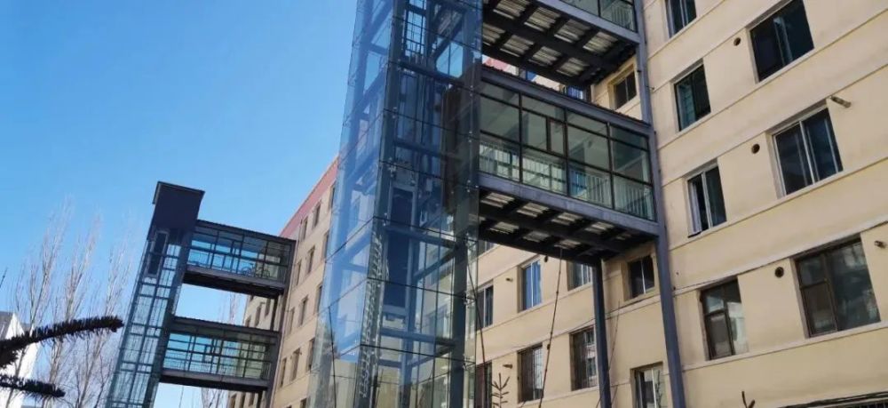 多层加装电梯最新政策,自然美景下的电梯探索之旅