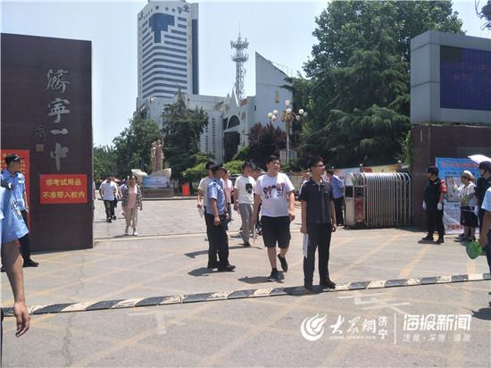 香港大众网免费资料查询,全身心数据指导枕_随机版83.277