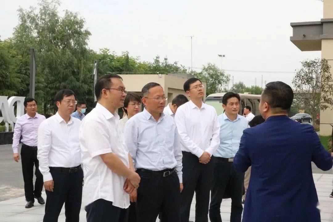 2024新澳门原料免费462,创新发展策略_月光版26.123