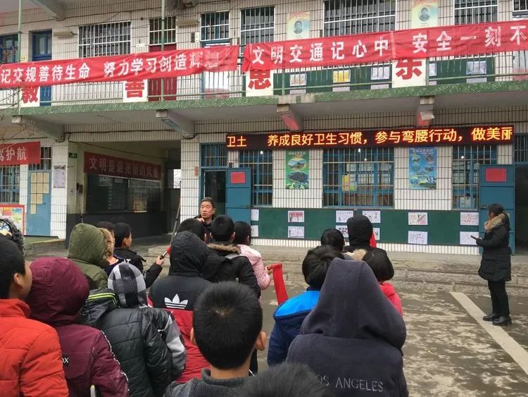 邱县二中奥博最新视频，日常小确幸与友情的温暖纽带展现时刻