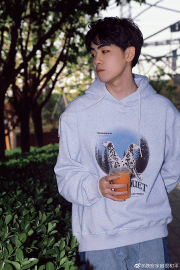 摄影师魏宏宇最新作品，时代镜头下的光影艺术