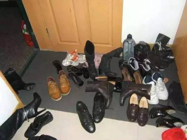 一双鞋子的奇妙旅程与深厚友情,最新换鞋体验分享