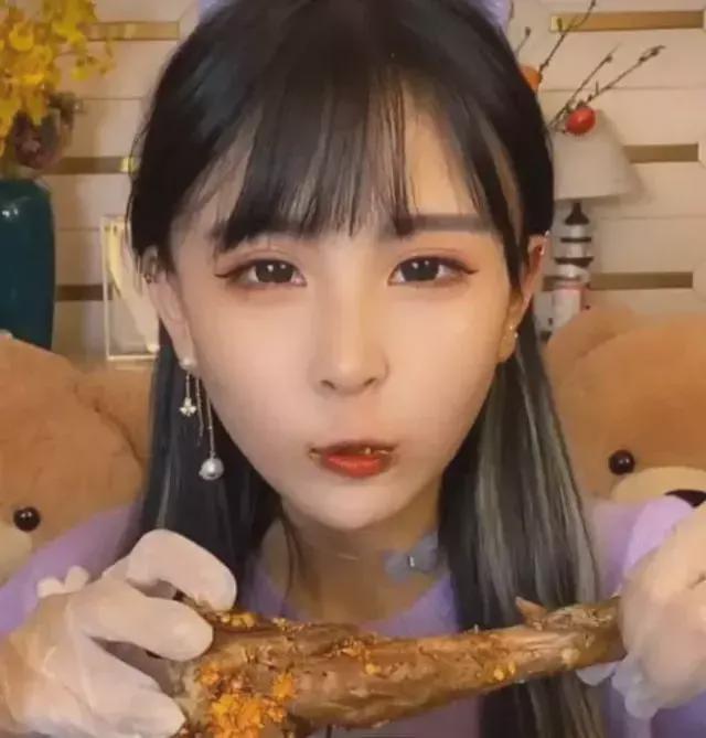 辛巴猫妹妹带你领略科技前沿,最新高科技产品介绍视频