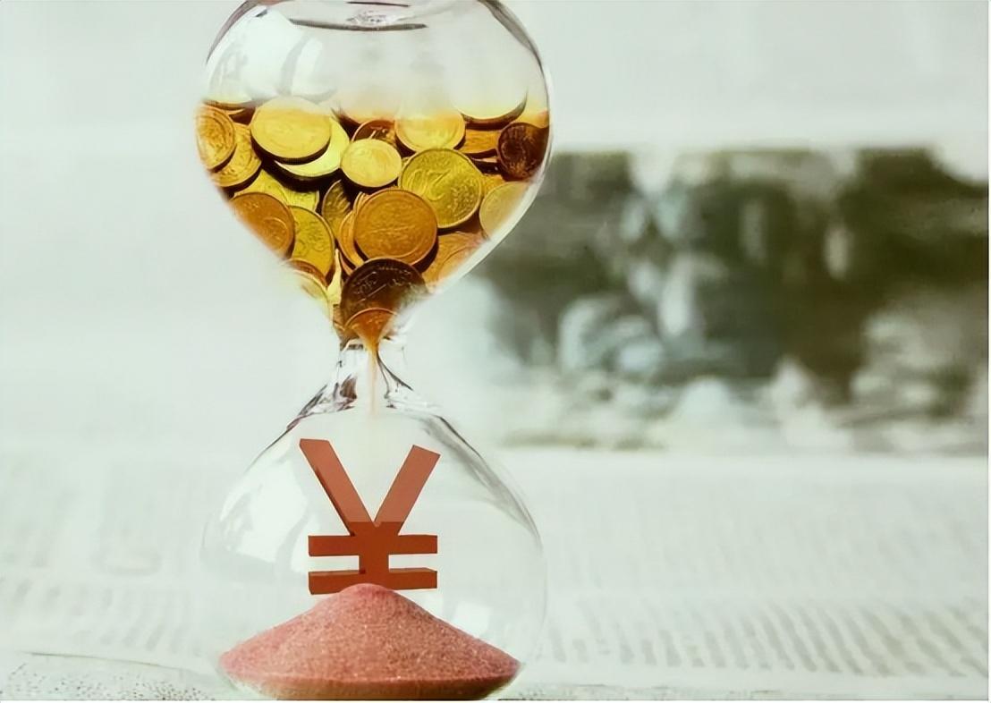 全球视野下的美元贬值趋势及其对经济的影响分析