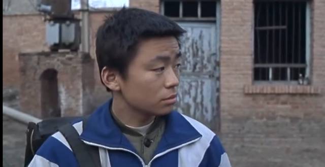 王宝强与宋哲最新科技产品揭秘