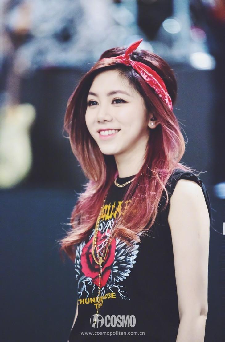 女明星最新发色引领时尚潮流