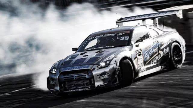 街车比赛，速度与激情的较量日