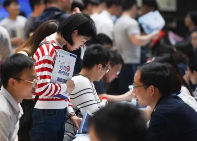 教育部最新高校通知与小巷深处的独特风味探索之旅