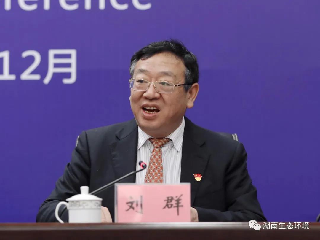 刘群最新动态,时代浪潮中的璀璨新星