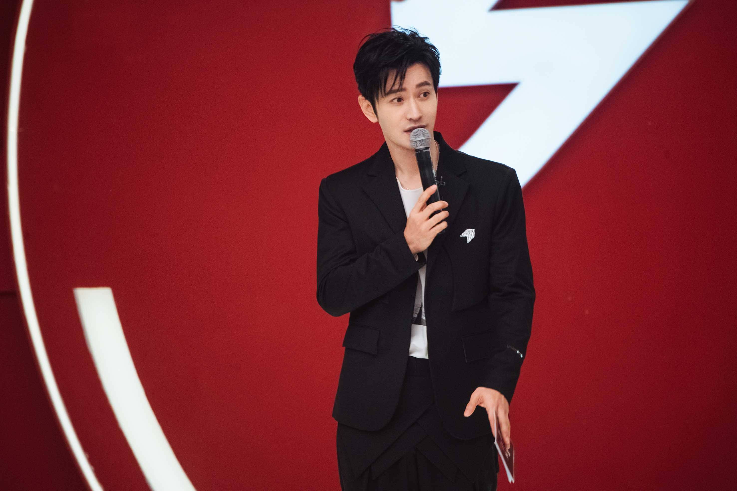 黄晓明最新节目乘风破浪重磅来袭!