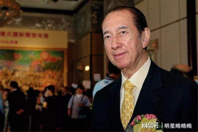 赌王何鸿燊最新照片,自然美景之旅的呼唤风采展示