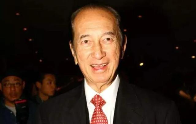 赌王何鸿燊最新照片,自然美景之旅的呼唤风采展示