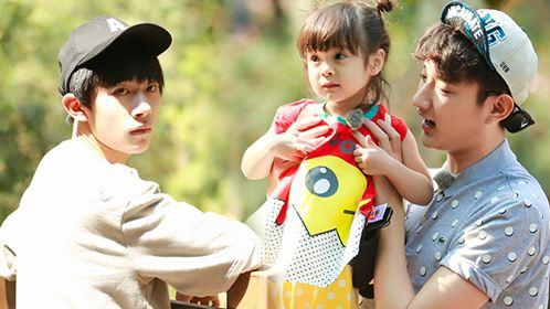 周震南最新行程揭秘,小巷深处的意外发现